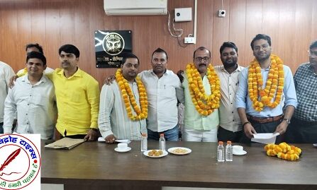 तहसील परिसर में लेखपाल संघ का चुनाव निर्विरोध संपन्न हुआ !