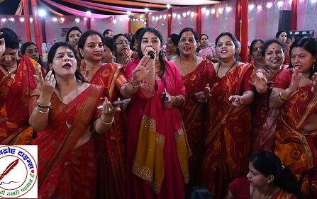 श्री सालासर बालाजी महाराज भजन संध्या पर पूरी रात जमकर झूमे श्रद्धालु ! पंजाब से आई भजन गायिका प्रविन्द्र पलक ने कार्यक्रम मे समां बांध दिया !