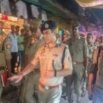 गोरखपुर के इस थाने पर अचानक मची अफरातफरी, तैनात पुलिसकर्मी अपनी कुरसी की ओर दौड़े छाई खामोशी !