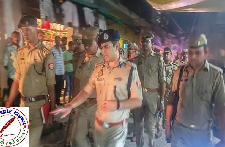 गोरखपुर के इस थाने पर अचानक मची अफरातफरी, तैनात पुलिसकर्मी अपनी कुरसी की ओर दौड़े छाई खामोशी !