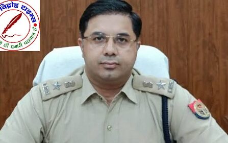 अयोध्या के SSP राज करण नैय्यर का तबादला, बने गोरखपुर के SSP , गोरखपुर SSP डॉ गौरव ग्रोवर बने अयोध्या के SSP ! आधी रात को चली 'तबादला एक्सप्रेस', 14 आईपीएस अधिकारियों के तबादले !
