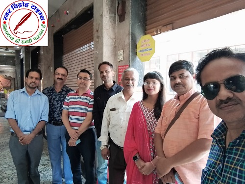 स्थापना दिवस के अवसर पर पूजा अर्चना कर देश व समाज के उत्थान के लिए प्रार्थन की !