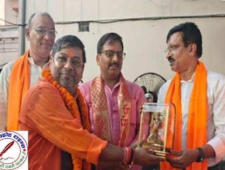 भण्डारा व भजन संध्या में देर रात तक श्रद्धालुओं की भारी भीड़ !