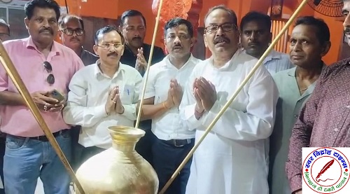 मुक्तेश्वर नाथ मंदिर में अभिषेक कर मुख्यमंत्री के दीर्घायु की कामना !
