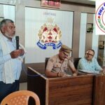ईद - उल - अज़हा को लेकर पुलिस अलर्ट अमन कमेटी की हुई गोरखनाथ थाने पर बैठक !