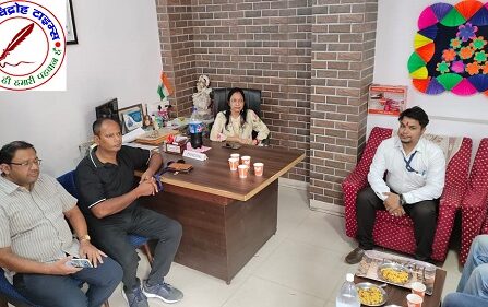 संगठन के राष्ट्रीय वरिष्ठ उपाध्यक्ष ऋषि अग्रवाल की अध्यक्षता में प्रयागराज में हुई बैठक !