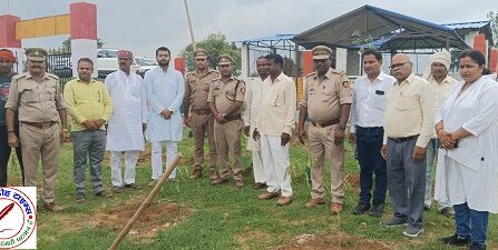 वृहद वृक्षारोपण कार्यक्रम आयोजित !