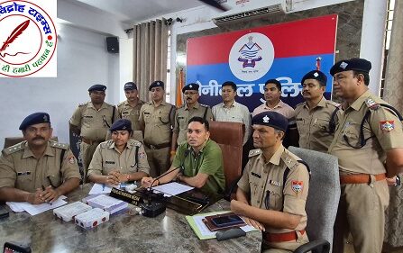 दिन-दहाड़े बंद घर में चोरी करने वाला हिस्ट्रीशीटर साथी सहित लालकुऑ पुलिस ने किये 02 गिरफ्तार, सोने-चॉदी के जेवरात व अवैध तमंचा, कारतूस व बिना नम्बर मोटर साइकिल सहित दबोचा !