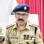 अपने-अपने थाना क्षेत्र में पंजीकृत या मान्यता प्राप्त पत्रकारों के साथ प्रत्येक माह बैठक आयोजित की जाए - SP बलिया
