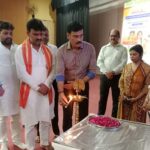 जिलाधिकारी ने हर घर तिरंगा कार्यक्रम का शुभारंभ दीप प्रज्वलित कर किया !