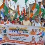 नगर भाजपा कार्यकर्ताओं ने निकाली तिरंगा यात्रा !