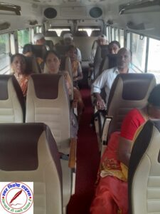 दूसरी बस व्यस्था करके शेष यात्रियों को उनके शहर के लिए रवाना किया गया ! 