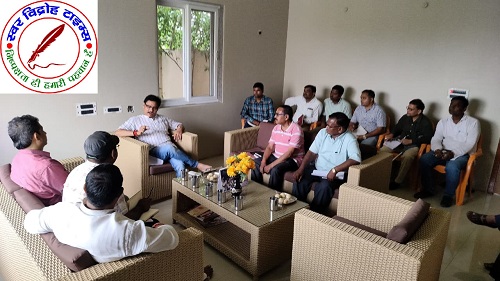 विधायक ने PWD, सिंचाई विभाग के कर्मचारियों के साथ समीक्षा बैठक कर दिए दिशा निर्देश ! बाढ़ से क्षतिग्रस्त हुए सड़क, नहर, पुलिया, माइनर आदि का जल्द हो निर्माण !