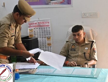 SP महाराजगंज ने साइबर थाना में किया गया आकस्मिक निरीक्षण !