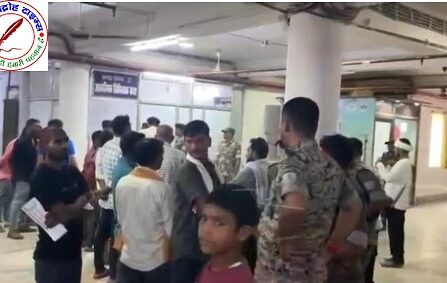 झारखण्ड के गोड्डा जिले में प्रशासनिक लापरवाही से बड़ा हादसा ! पानी की टंकी गिरने से दो आदिम जनजाति बच्चों की हुई मौत, तीन बच्चे घायल ! ''ग्रामीणों की माने तो यह कोई प्राकृतिक आपदा नहीं, बल्कि प्रशासनिक लापरवाही से हुई हत्या है !"