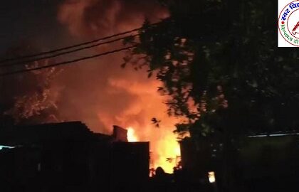 खैर रोड पर प्लास्टिक गोदाम में लगी भीषण आग, मची अफरा-तफरी !