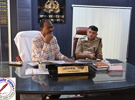 DM व SP महाराजगंज द्वारा थाना श्यामदेउरवा का किया गया आकस्मिक निरीक्षण !