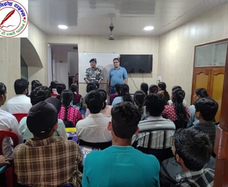 सीआईटी कंप्यूटर वर्ल्ड के छात्रों को कमांडेंट ने प्रतियोगी परीक्षाओं के लिए किया प्रेरित, सीमावर्ती क्षेत्र में सतर्कता बरतने का दिया संदेश !