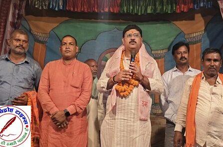 श्रीरामलीला मंचन का विधायक ऋषि त्रिपाठी ने किया उद्घाटन, ग्रामीणों से बोले – राम हमारे आदर्श हैं