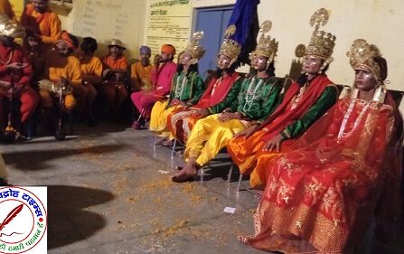 चारों भाइयों का मिलन देख नयन हुए सजल ! प्राचीन रामलीला समिति के भरत मिलाप का हुआ आयोजन ! अवधपुरी सुख दिन राम रघुनंदन आए, इतना सुनत भरत उठी धाए पाय न दर्शन पाय राम रघुनंदन आए, सुन दर्शक हुए भाव विभोर !