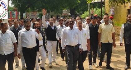 अधिवक्ताओं ने दूसरे दिन तहसील में चक्रमण, प्रदर्शन कर आक्रोश जताया !