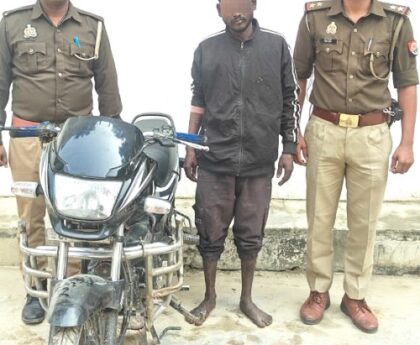 थाना भीमपुरा जनपद बलिया पुलिस द्वारा चोरी की 01 अदद मोटर साइकिल के साथ 01 नफर अभियुक्त गिरफ्तार !