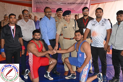 DM एवं SP महाराजगंज द्वारा महाराजगंज महोत्सव के भव्य आयोजन के दृष्टिगत सुरक्षा व्यवस्था का गहन निरीक्षण किया गया !