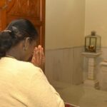 राष्ट्रपति द्रौपदी मुर्मु ने किया कैंची धाम में बाबा नीम करौरी महाराज के दर्शन, राष्ट्र की सुख-शांति के लिए की प्रार्थना !