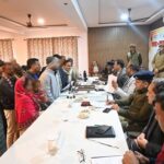 सम्पूर्ण समाधान दिवस के अवसर पर तहसील फरेंदा में DM व SP महाराजगंज द्वारा संयुक्त रुप से सुनी गयी जनता की शिकायत !