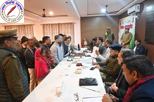 सम्पूर्ण समाधान दिवस के अवसर पर तहसील फरेंदा में DM व SP महाराजगंज द्वारा संयुक्त रुप से सुनी गयी जनता की शिकायत !