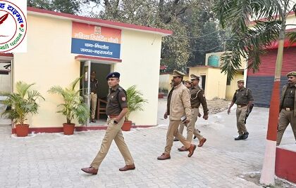 SP महाराजगंज द्वारा थाना निचलौल का औचक निरीक्षण !
