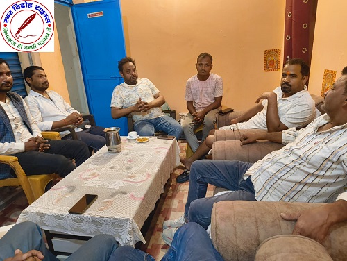 बस्ती जिले में हुई सूचनाधिकार कार्यकर्ताओं की बैठक ! बैठक में अरविन्द कुमार राय, निरीक्षक LIU आजमगढ़ के खिलाफ प्रस्ताव पारित कर की कार्यवाही की मांग !