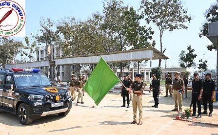 पुलिस लाइन महाराजगंज में 17 नए PRV वाहनों का पूजन एवं हरी झंडी दिखाकर थानों के लिए रवाना !