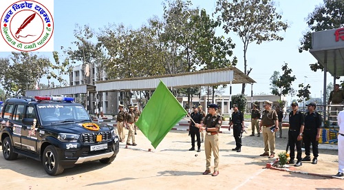 पुलिस लाइन महाराजगंज में 17 नए PRV वाहनों का पूजन एवं हरी झंडी दिखाकर थानों के लिए रवाना !