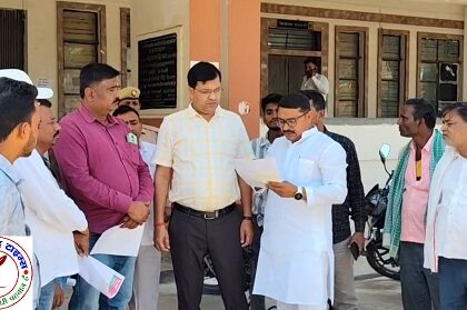 गैस एजेंसी पर कालाबाजारी का आरोप, एसडीएम को सौंपा ज्ञापन !