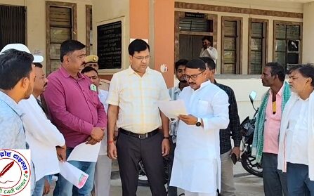 गैस एजेंसी पर कालाबाजारी का आरोप, एसडीएम को सौंपा ज्ञापन !