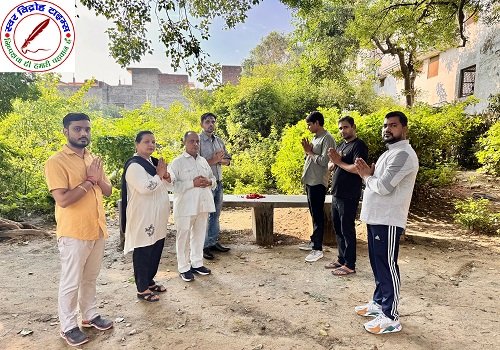 स्व. श्री नीरज माथुर जी के निधन पर अलीगढ़ में आयोजित की गई शोक सभा !